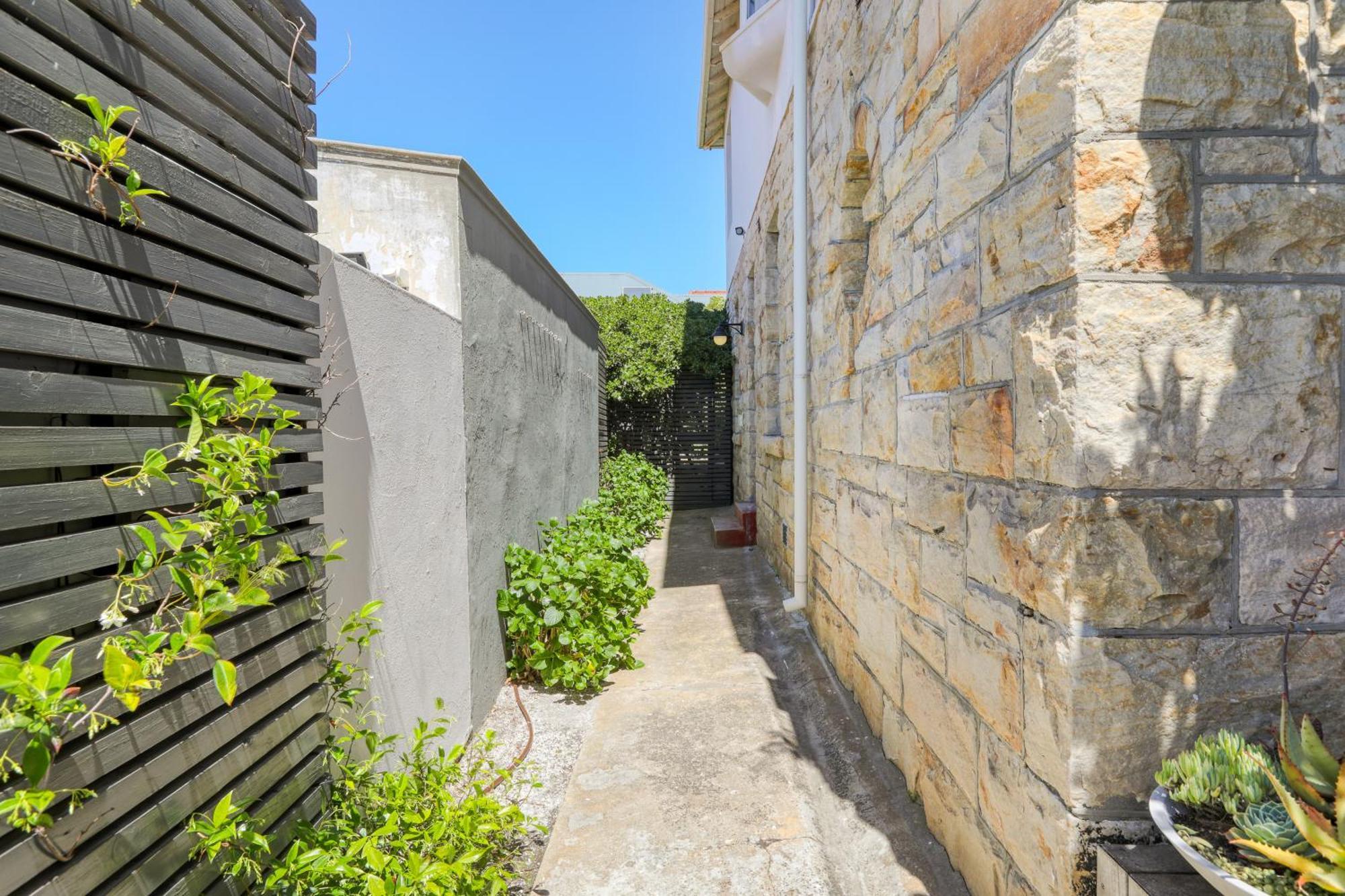 Behr Road Apartment With Sea View Patio Cape Town Luaran gambar